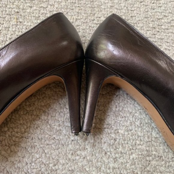 YVES Saint Laurent Authentic Leather Pumps Sz. 8 N - Picture 2 of 8